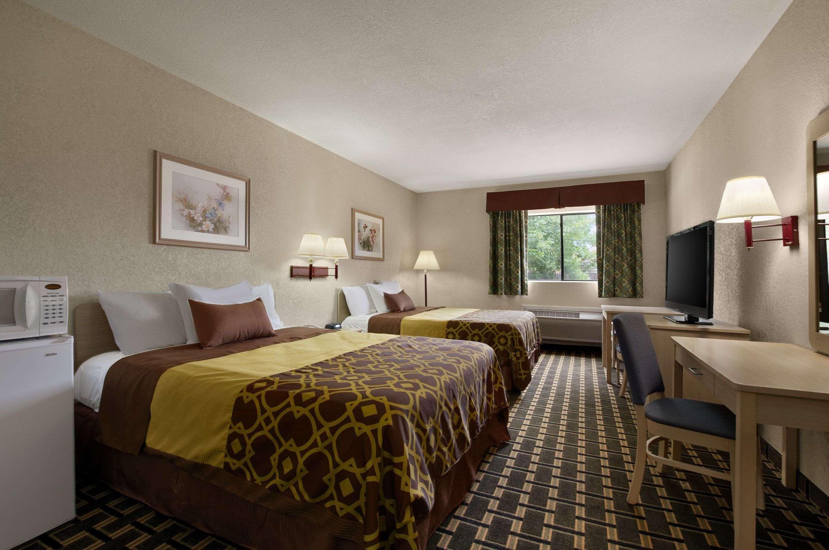 Days Inn By Wyndham Childress Kültér fotó