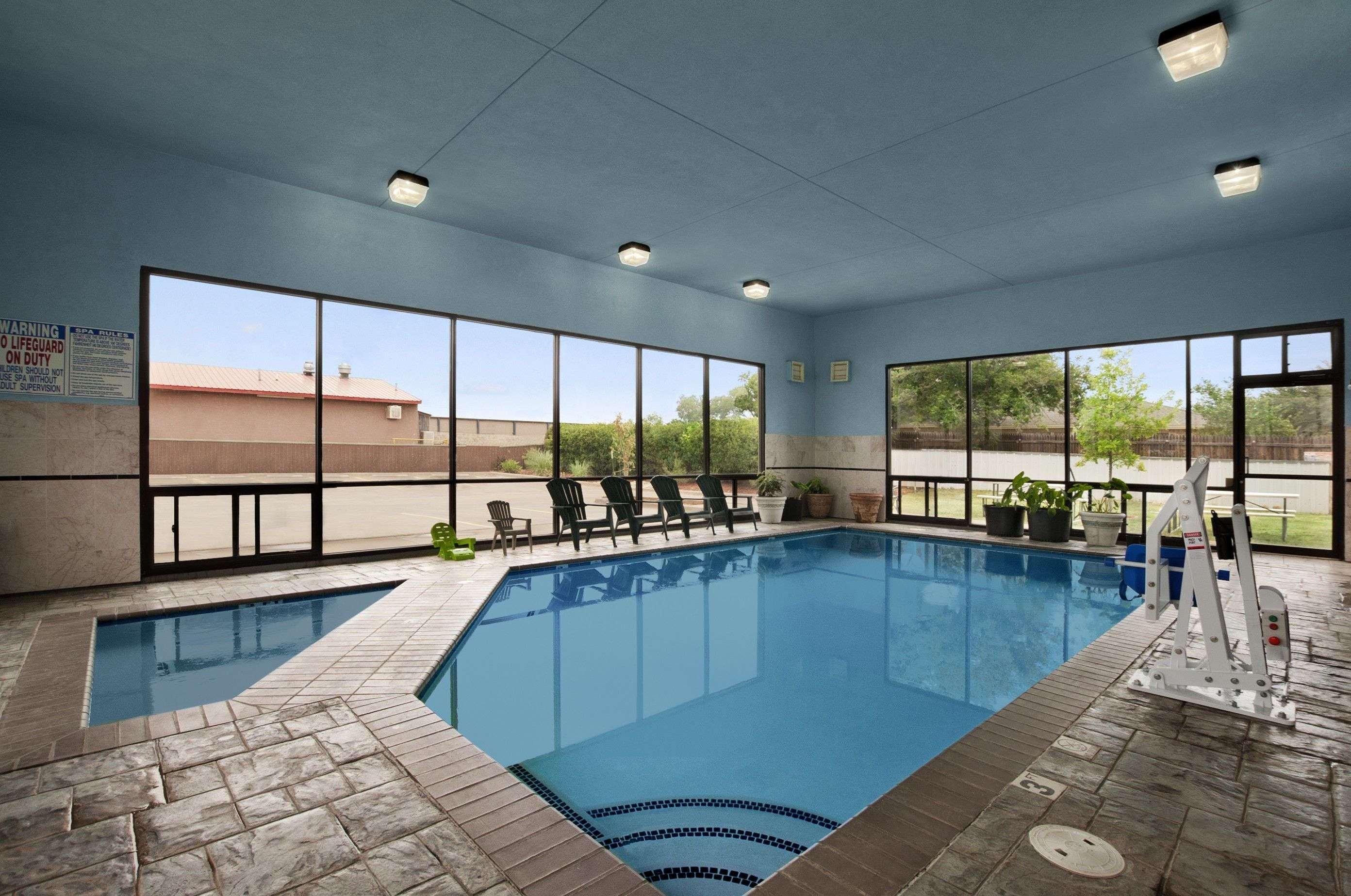 Days Inn By Wyndham Childress Kültér fotó