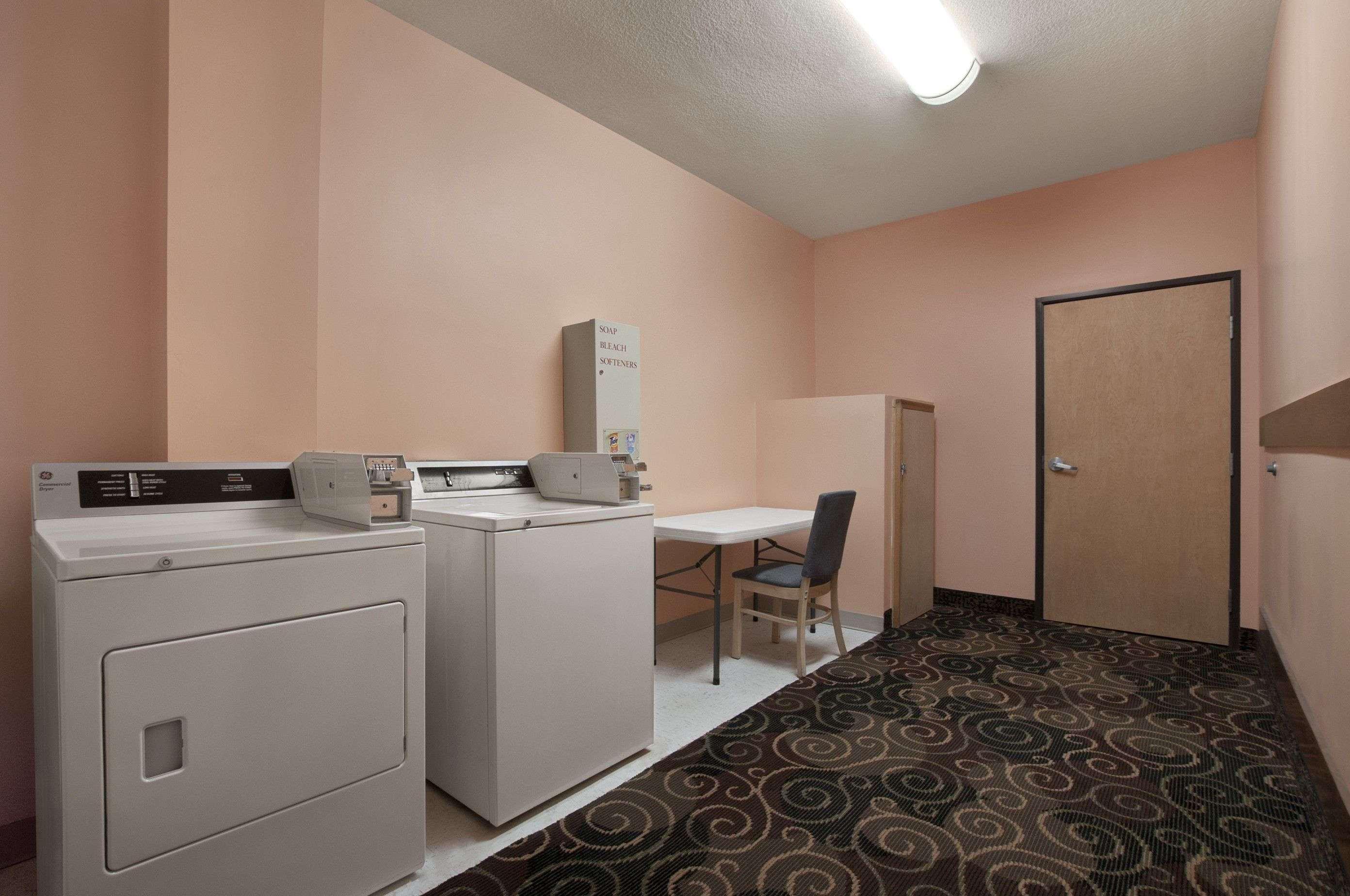 Days Inn By Wyndham Childress Kültér fotó