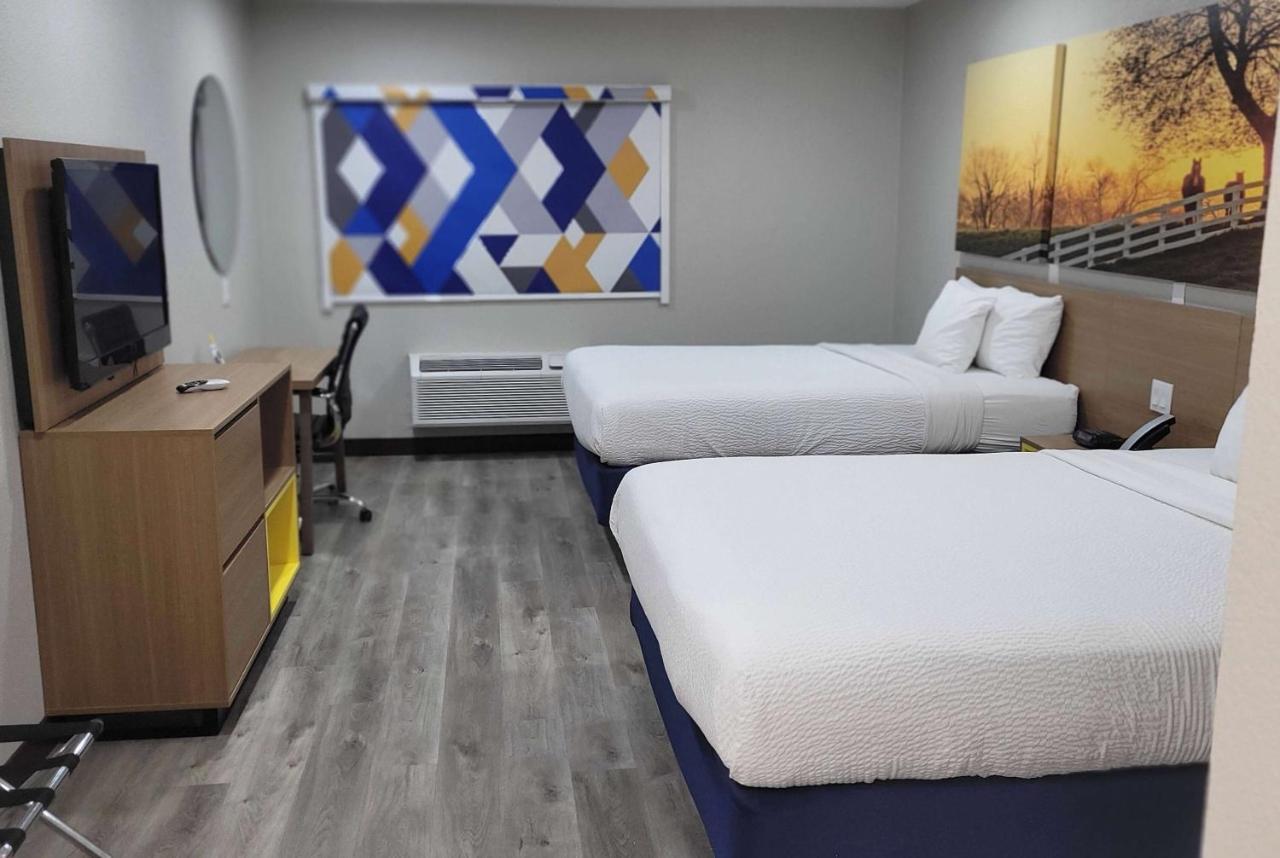 Days Inn By Wyndham Childress Kültér fotó